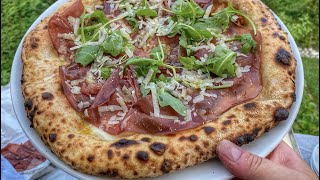 PIZZA NAPOLETANA porcini bresaola e rucola Stesura e cottura [upl. by Nuj]