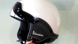 Vespa Soft Touch mit Sonnenvisier Bekleidung [upl. by Yelrebma]