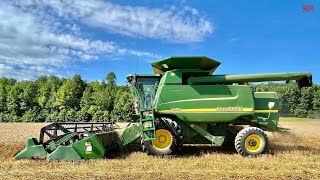 JOHN DEERE 9450 Combine Harvesting Wheat [upl. by Arahs668]