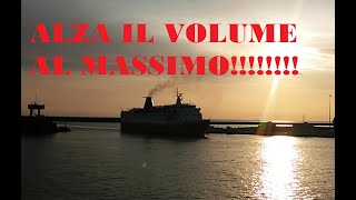 Nave che entra in porto e suona la sirenaPs ALZATE AL MASSIMO IL VOLUME [upl. by Amesari913]