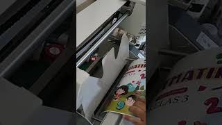 JILID BUKU DENGAN MESIN LEM PANAS MANUAL GLUE BINDING [upl. by Reider554]