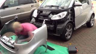 How to change the front panels of a Smart ForTwo 451 [upl. by Ayotel275]