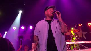 Jelly Roll amp Struggle Jennings Live pops St Louis [upl. by Graehme706]