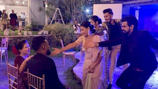 Surprise Dance  කසුනිගේ වෙඩින් එකේ හදිස්සියේ දාපු ඩාන්ස් එක 😀 Kasuni amp Malintha Wedding Day [upl. by Nap]