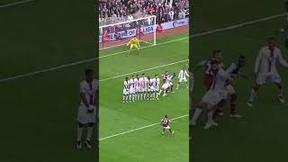 Dimitri Payets pinpoint freekick v Crystal Palace 🎯 shorts westham football [upl. by Past499]