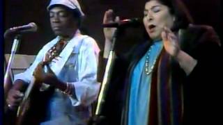 Milton Nascimento e Mercedes Sosa TV Globo 1987 [upl. by Adnuhsar]