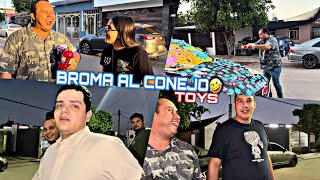 LE HICIMOS ESTA BR0M4 AL CONEJO TOYS EN COMPAÑIA DE LOS PLEBES Y ASI FUE SU REACCIÓN 🤣‼️MAYVE CASTRO [upl. by Llerut]