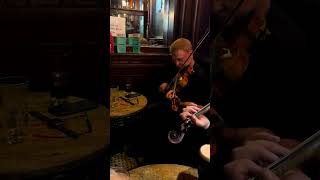 The finest fiddlers on the planet playing Dunville’s Irish Whiskey Session Trail 🎻🔥 belfasttradfest [upl. by Danell80]