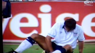 Gary Lineker caga no meio do campo ao VIVO na copa de 1990 [upl. by Ainegul]