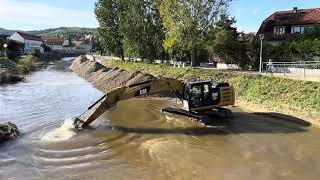 Hochwasser Kremsfluß ausbaggern 2024 hochwasser krems bagger [upl. by Terchie]