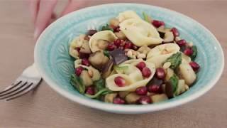 Tortelloni Ricotta Spinat Salat mit Granatapfel [upl. by Amarillis]