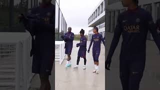 ça se bouscule pour Danilo footixfoot football psg danilopereira parissaintgermain [upl. by Oliviero]