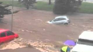 Cars swept away by flash floods in Toowoomba [upl. by Swinton]