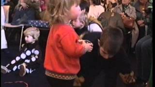 ARBRE DE NOEL Ecole Publique dOuessant 1991wmv [upl. by Regnij]