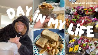 Spend a chill day with me vlog  12 Days of VLOGMAS Day 5 [upl. by Joann]