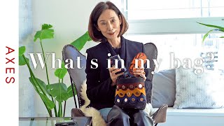 【Whats in my bag】元ハーパーズバザー 編集長 塚本香さんのお仕事バッグの中身 [upl. by Cordey]