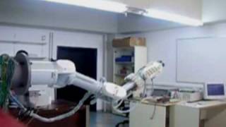 A biomimetic approach to inverse kinematics for a redundant robot arm [upl. by Gine]