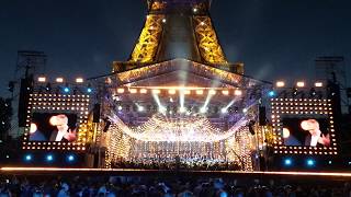 Le Concert de Paris Bastille Day quotChariots of Fire Les chariots de Feuquot Vangelis  July 14 2017 [upl. by Aphrodite]