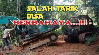 EVAKUASI EXCAVATOR TERPEROSOK DI LERENG TEBING [upl. by Kehr530]