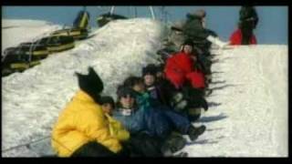 Le Village Vacances Valcartier en hiver Québec Canada [upl. by Idham]