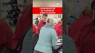 Walka o wózki w Auchan Tłumy ruszyły na sklep [upl. by Halle]