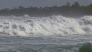 RivièredesGalets quand la houle frappe en pleine nuit [upl. by Lauter]