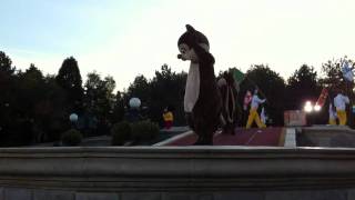 Disneyland Halloween 2010  Disney showtime spectacular  Knabbel en Babbel [upl. by Ruvolo]