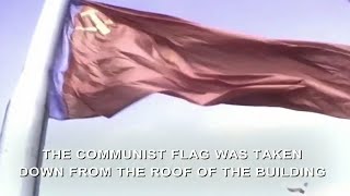 The Replacement of the Flag of RSFSR on August Coup 22 August 1991 Russian Anthem Patriotic Song [upl. by Yla]