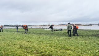 Rennen kruipen en tillen Kamp Flardinga laat deelnemers tot het uiterste gaan [upl. by Eendyc193]