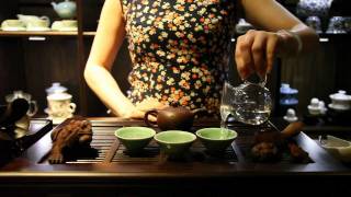 The Chinese Tea Company  Brewing Puer Cha [upl. by Junko]