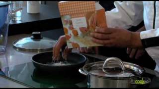 WeZoozbe  Coolcooking Pastagerecht  Venusschelpen met basilicum [upl. by Stephan]