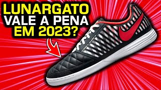 Ainda é a MELHOR chuteira de FUTSAL 🤔  Análise chuteira futsal Nike Lunargato II IC [upl. by Efthim]