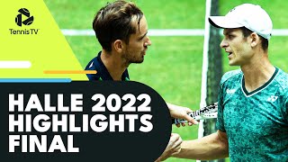 Daniil Medvedev vs Hubert Hurkacz  Halle 2022 Final Highlights [upl. by Iden]