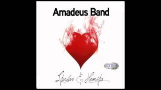 Amadeus Band  U casi prepunoj  Audio 2009 HD [upl. by Yehus]