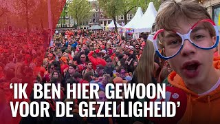 Zo vierde Amsterdam Koningsdag 2024 stad vol feestgangers [upl. by Atival]