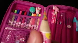 What is in my smiggle pencil case [upl. by Chow82]