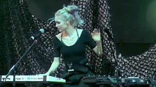 Grimes  Oblivion  Chicago  July 20 2014 [upl. by Keyes]