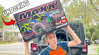 Traxxas Maxx V2 UNBOXING [upl. by Nnylahs968]