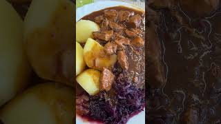 Gulasch Rotkohl und Kartoffeln 🥔 😊👨‍🍳❤️ [upl. by Fachan335]