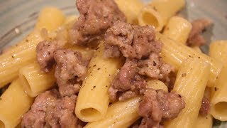 Come fare la Pasta con salsiccia e cipolla [upl. by Hildy]