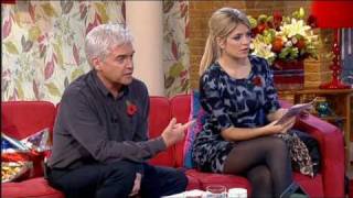 Holly Willoughby Flashes Some Thigh [upl. by Onig]