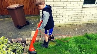 🌿 KIDS SIZE MINI GRASS TRIMMER 💪 [upl. by Benis]