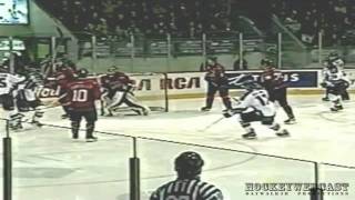 Sidney Crosby Lacrosse Goal  Quebec Remparts vs Rimouski Oceanic 2003 [upl. by Haleelahk]