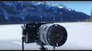 Fujifilm GFX 50R HandsOn Review [upl. by Aufmann]