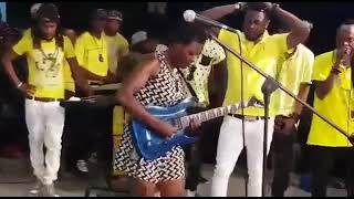 WerrasonPhénomène Sarah solo 🎸🔥aza mystique quel l’ambiance 🔥🔥🔥 [upl. by Erdnael569]