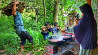 Oleholeh Pangandaran  Masak makanan resto mahal  Mencari kayu bakar  Hidup di Desa [upl. by Ludovick546]