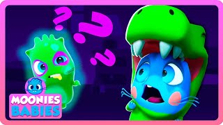 🧛🏻‍♀️ Is that a Monster 👻 Halloween songs for kids ⭐️ Spooky night with Baby Moonies Official [upl. by Galer]