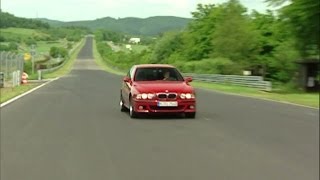 Красная БМВ М5 е39 в Германии на трассе Red BMW M5 e39 in Germany [upl. by Parthinia966]