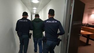 Polizia di Frontiera Aeroporto di Malpensa [upl. by Chobot346]