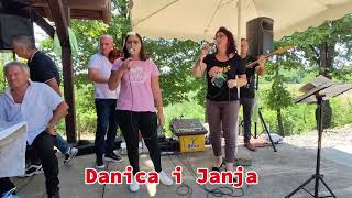 Danica i Janja  Vraćam se u dane official live video [upl. by Einotna]